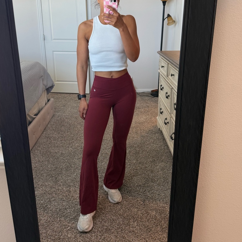Ekkovision Women’s Flare Leggings Burgundy